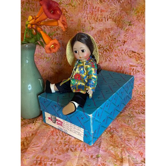 Vintage 1970s 8” Madame Alexander Doll China Chinese Girl #572 tags - Picture 6 of 7